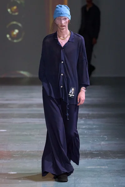 Look 35